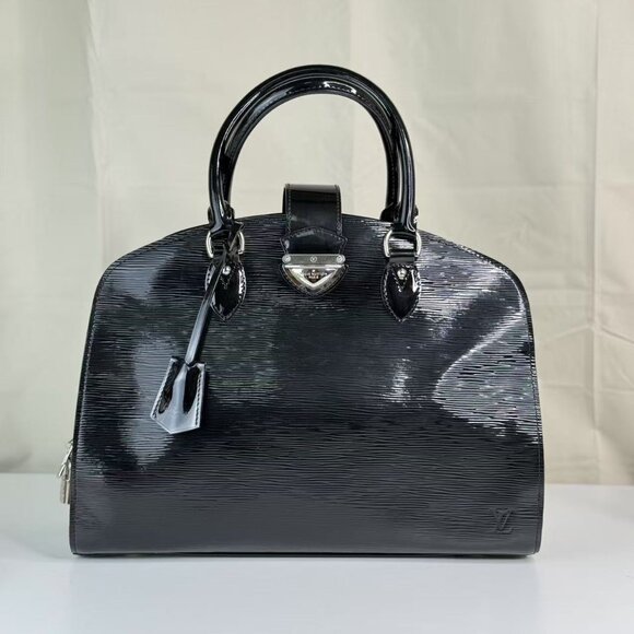 Louis Vuitton Handbags - Louis Vuitton Black Pont Nwuf Handbag Epi Leather